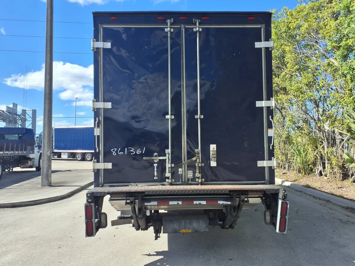 2019 Isuzu NQR in Davie, FL — photo 5