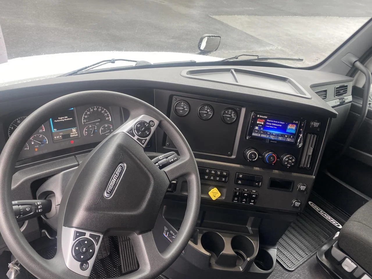 2027 Freightliner Cascadia - image 9