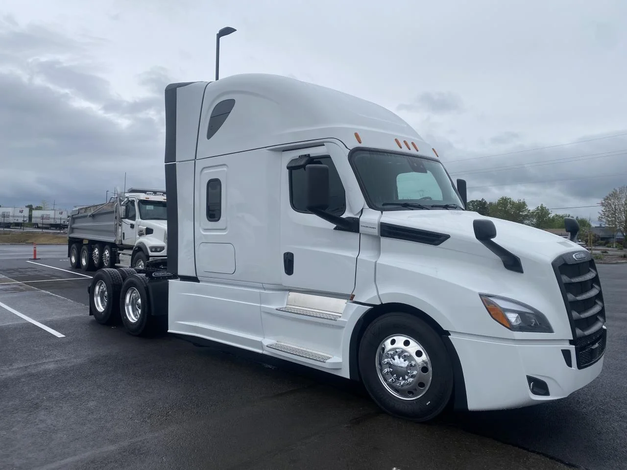 2027 Freightliner Cascadia in Albany, OR