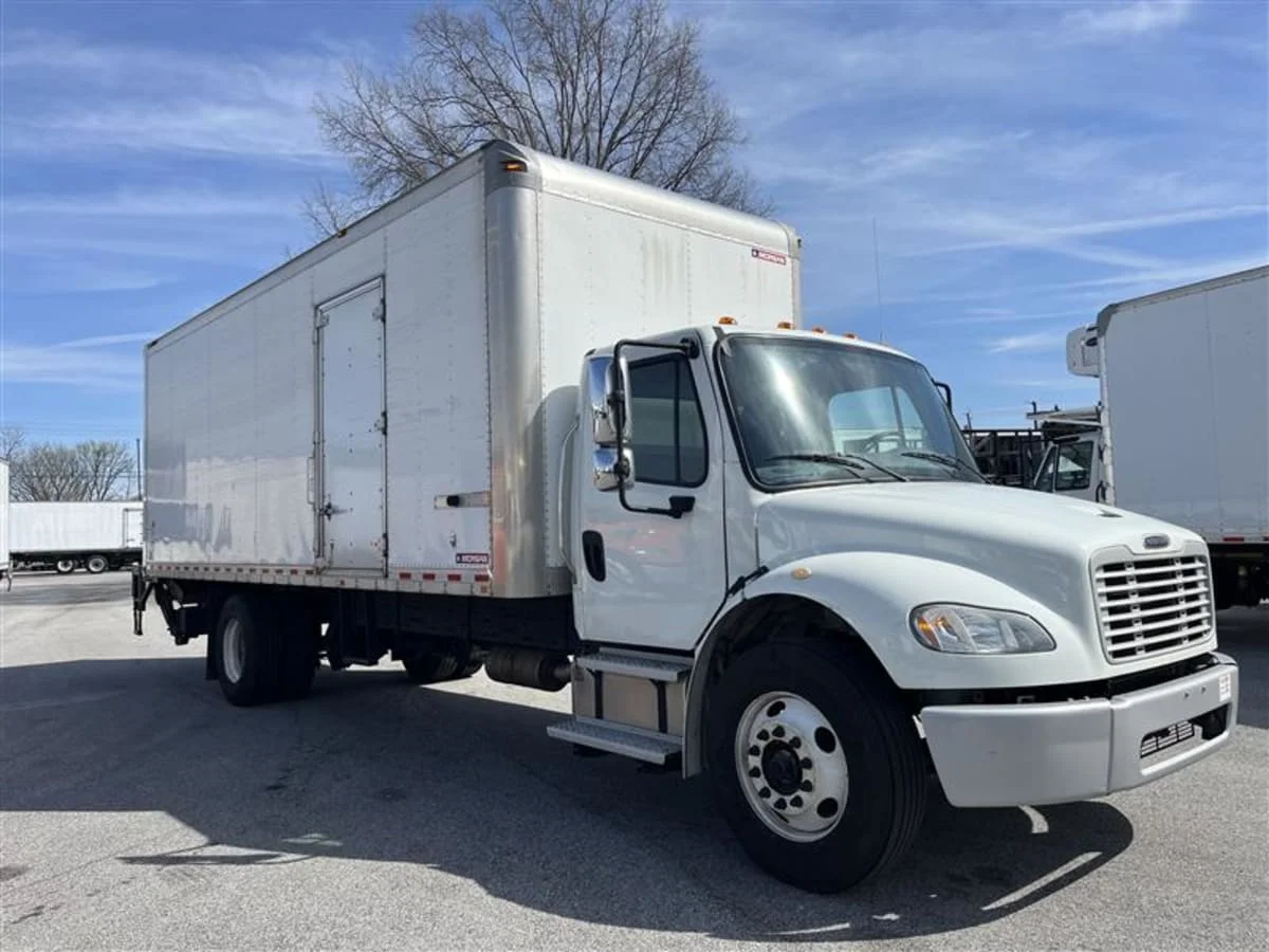 2020 Freightliner M2 106 - image 3