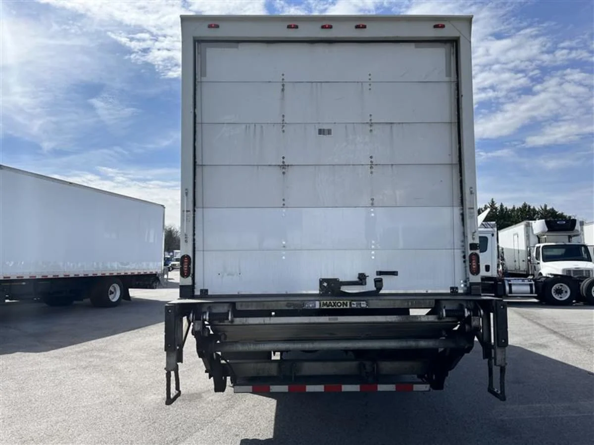 2020 Freightliner M2 106 - image 5