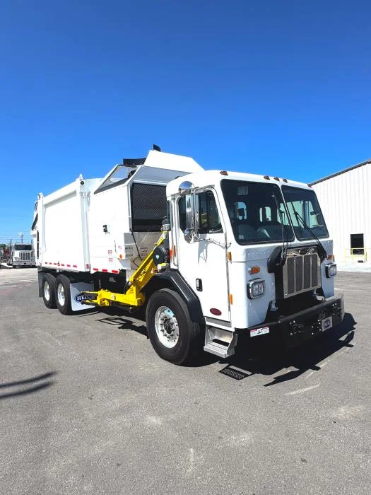2026 Peterbilt 520 — photo 9
