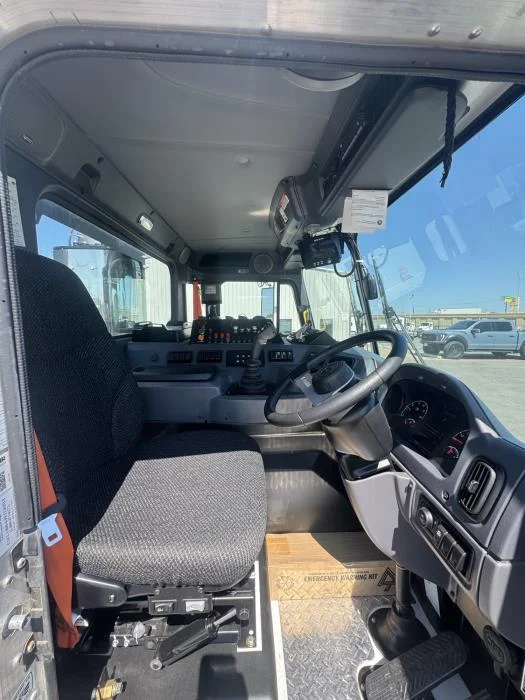 2026 Peterbilt 520 — photo 10