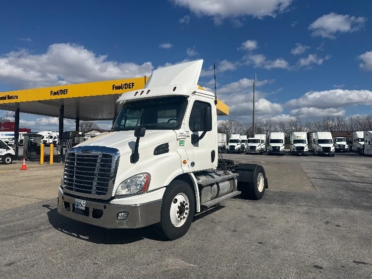 2020 Freightliner Cascadia in La Porte, IN — photo 3