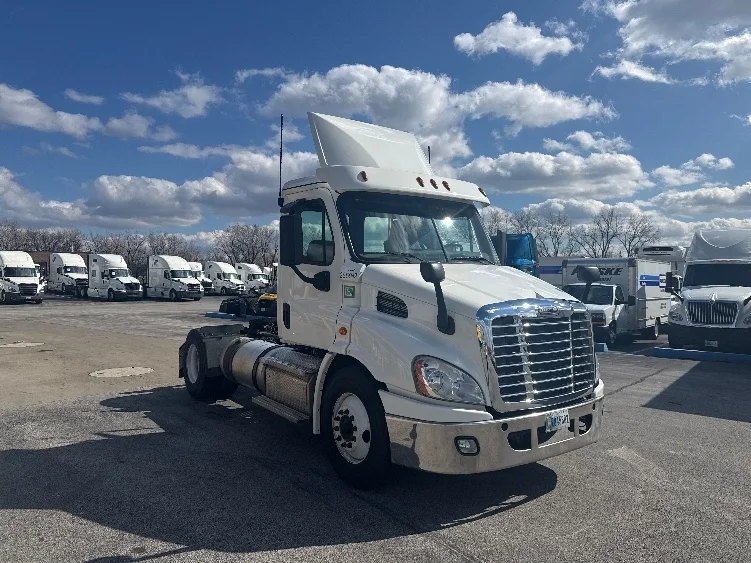 2020 Freightliner Cascadia in La Porte, IN