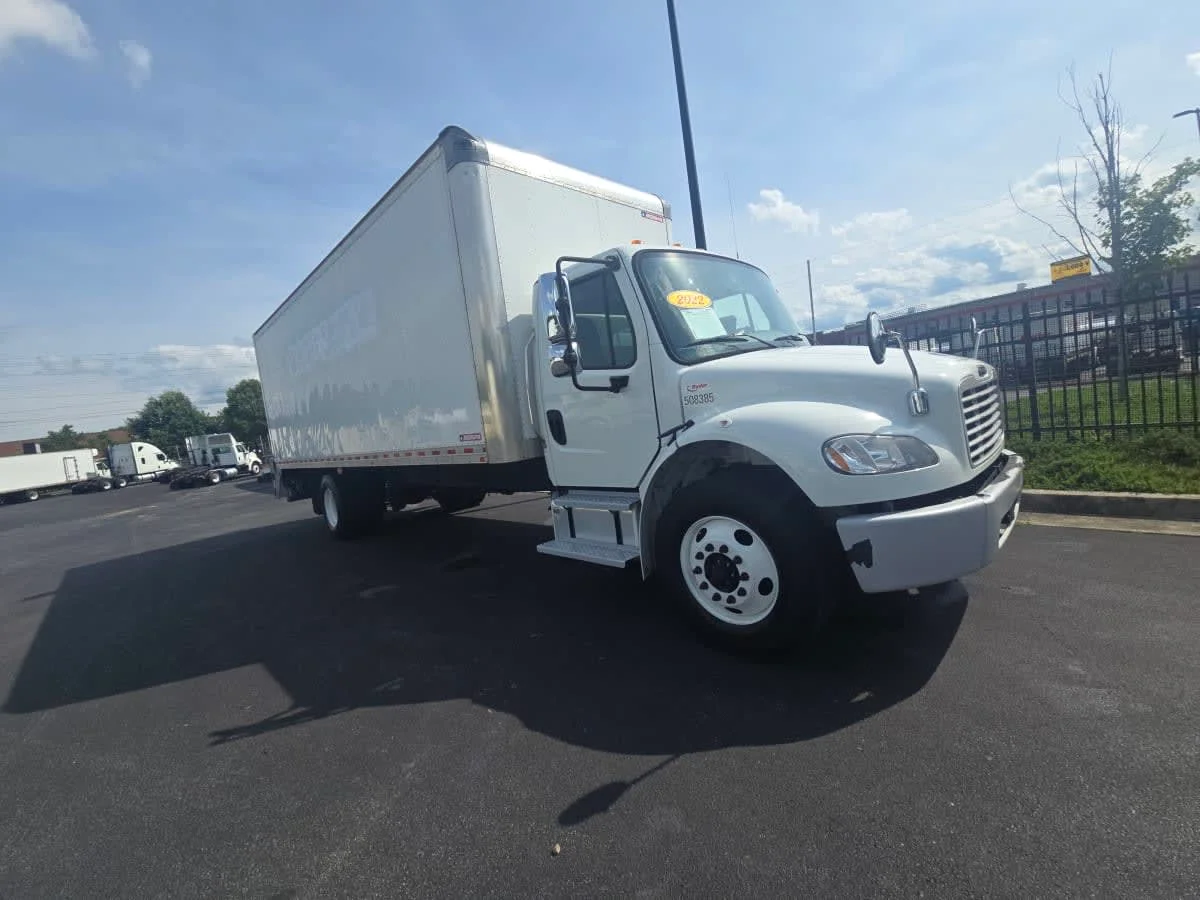 2022 Freightliner M2 106 in Atlanta, GA — photo 3