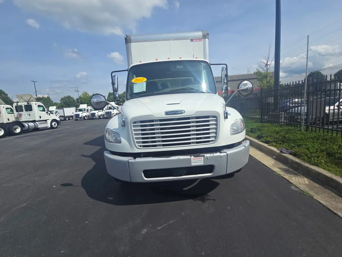 2022 Freightliner M2 106 in Atlanta, GA — photo 2