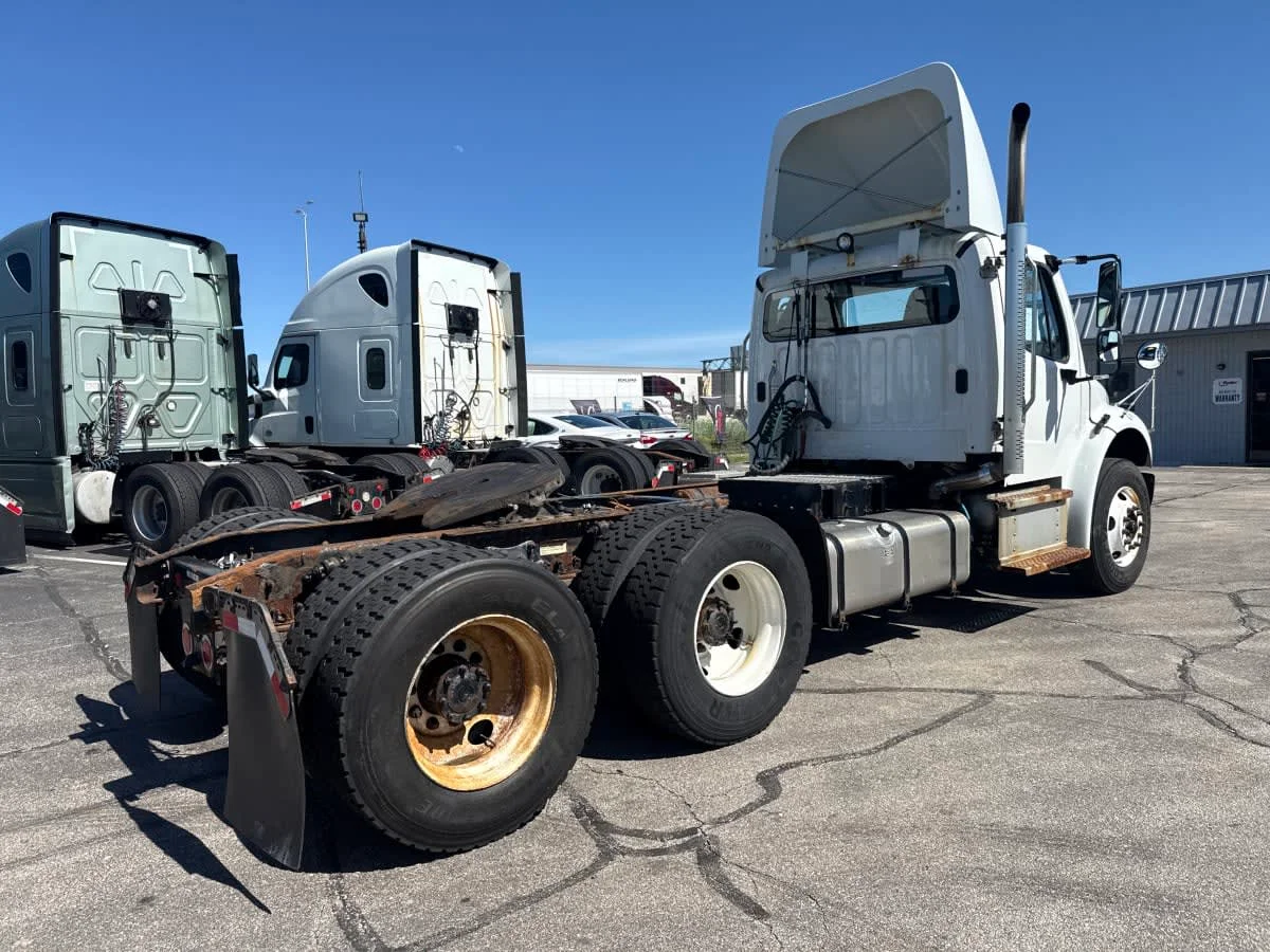 2022 Freightliner M2 106 in Oak Creek, WI — photo 4