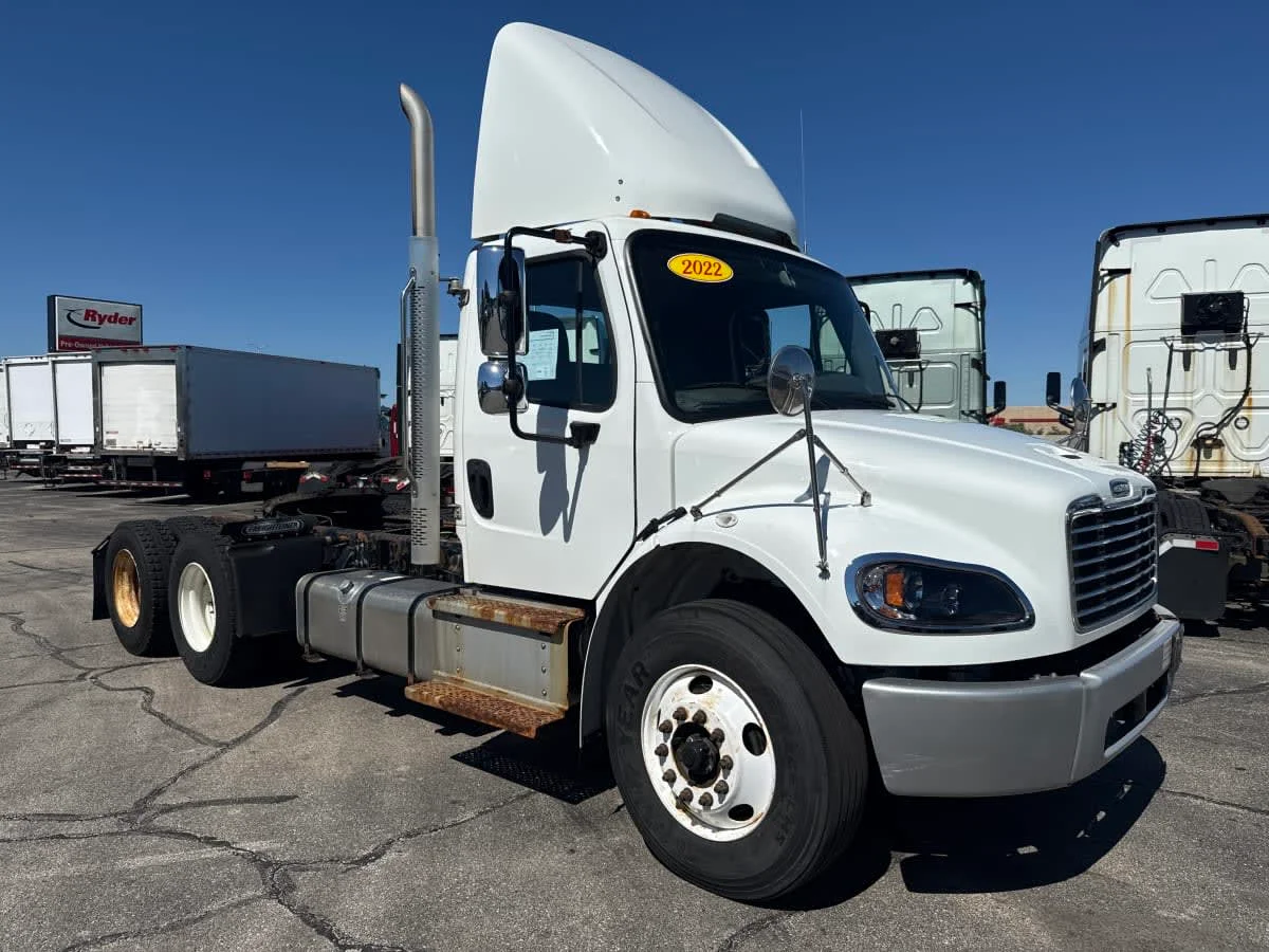 2022 Freightliner M2 106 in Oak Creek, WI — photo 3