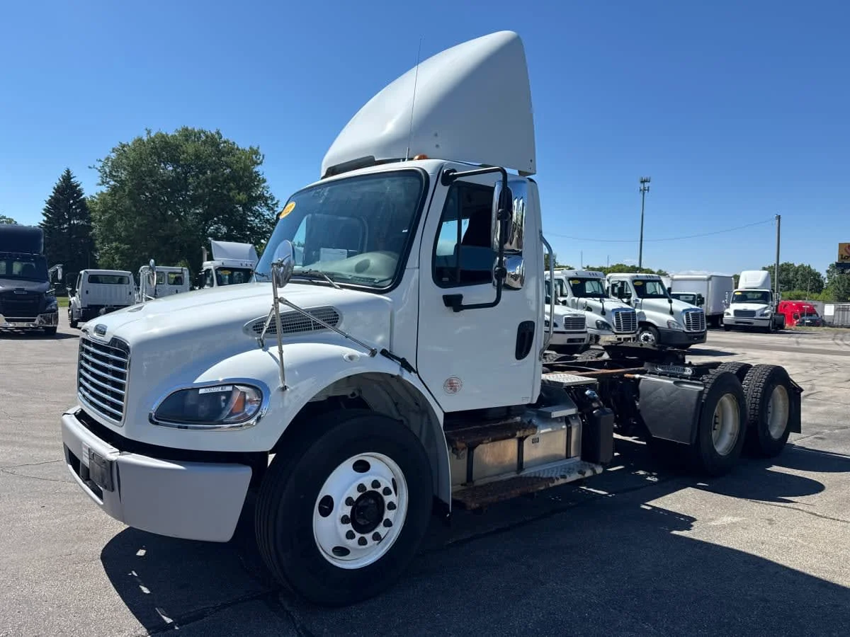 2022 Freightliner M2 106