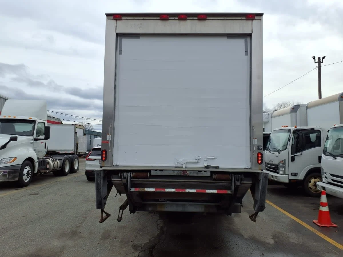 2019 International 4300 in Salisbury, MA — photo 5