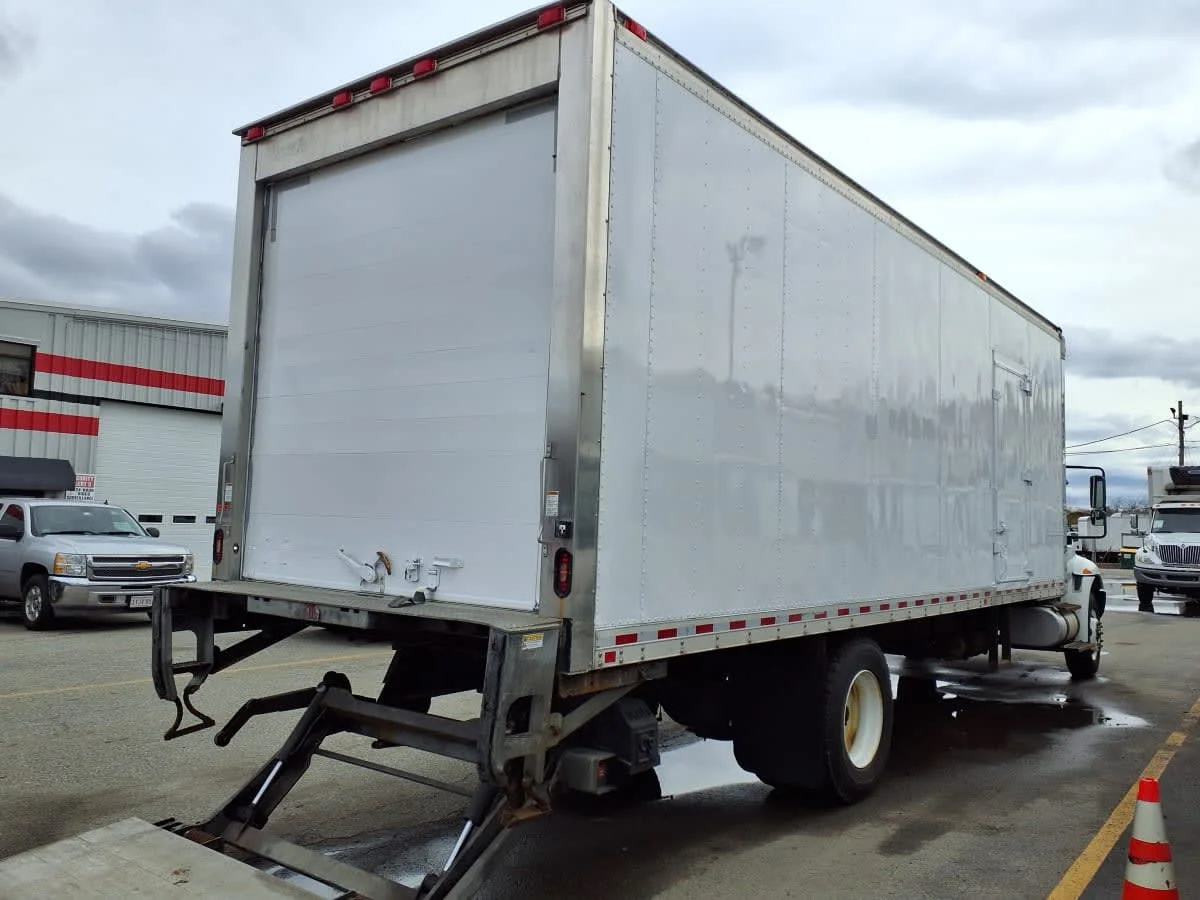 2019 International 4300 in Salisbury, MA — photo 4