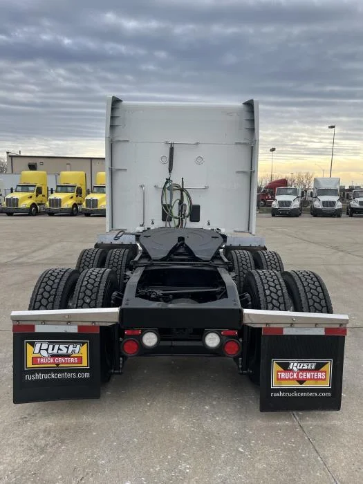 2022 Peterbilt 579 - image 5