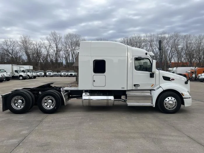 2022 Peterbilt 579 - image 7