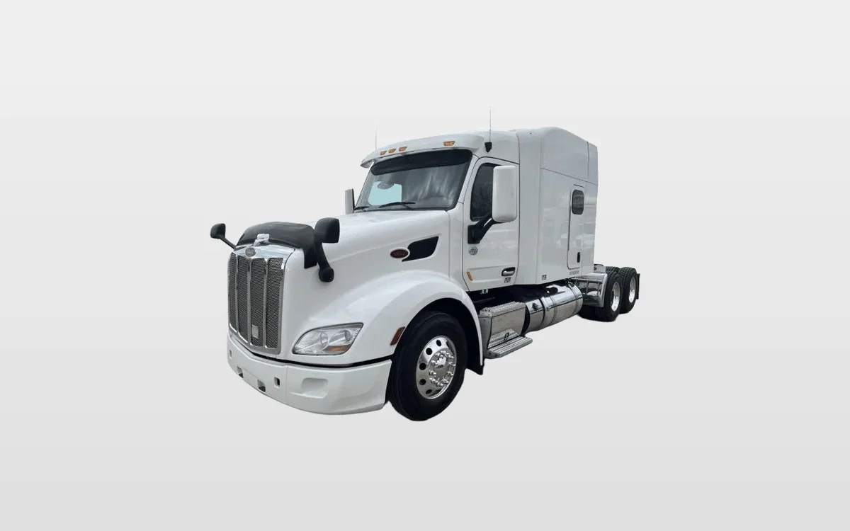 2022 Peterbilt 579 - image 1