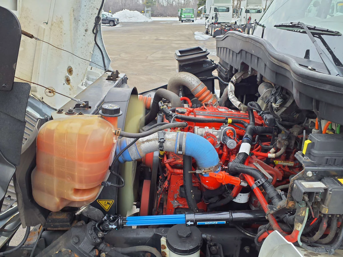 2019 International 4300 in Oak Creek, WI — photo 9