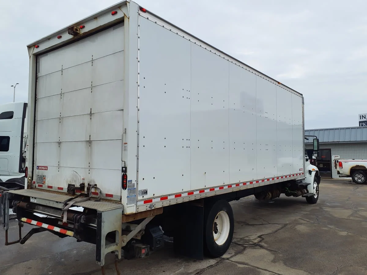 2019 International 4300 in Oak Creek, WI — photo 4