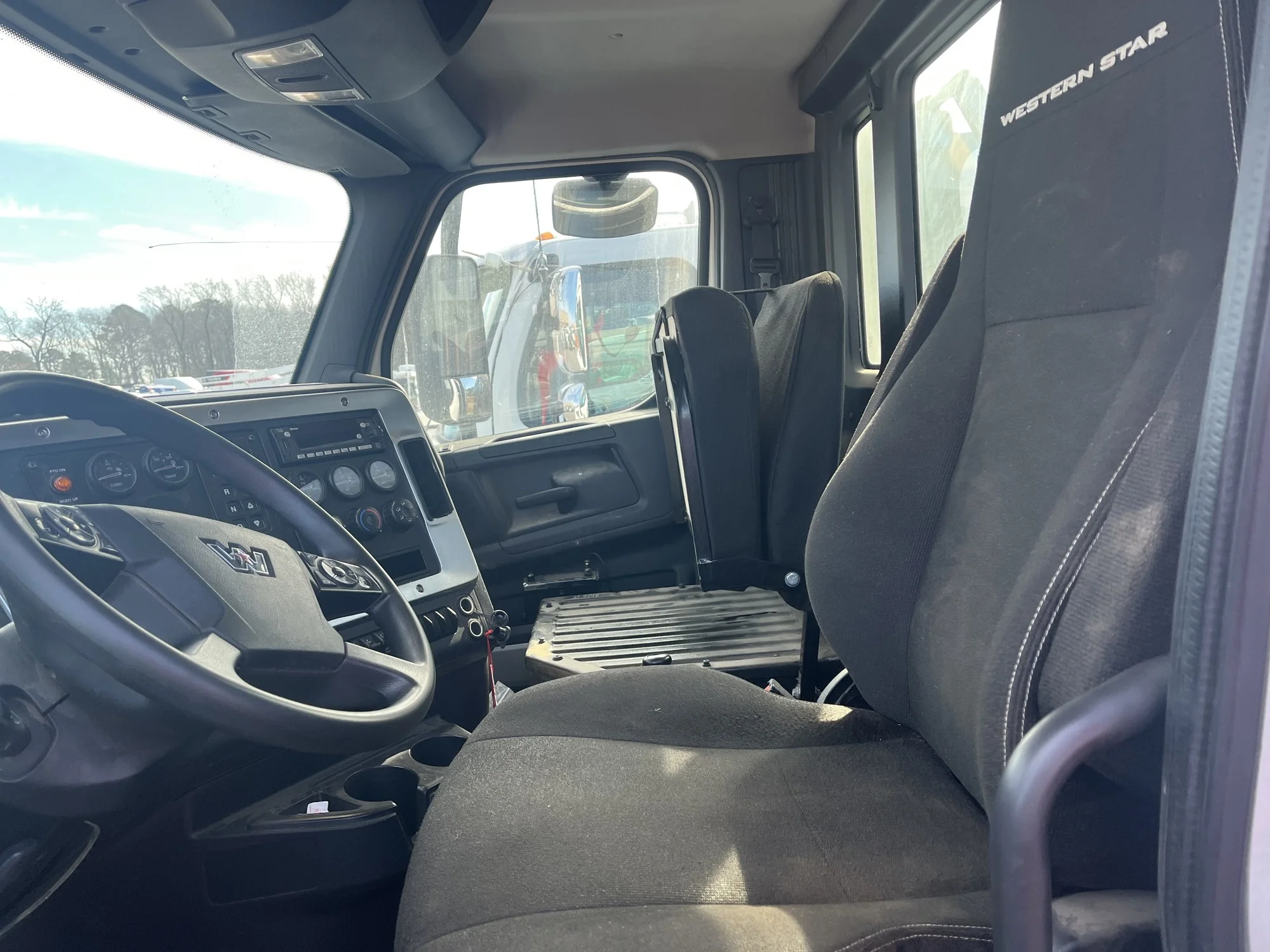 2025 Western Star 47X - image 1