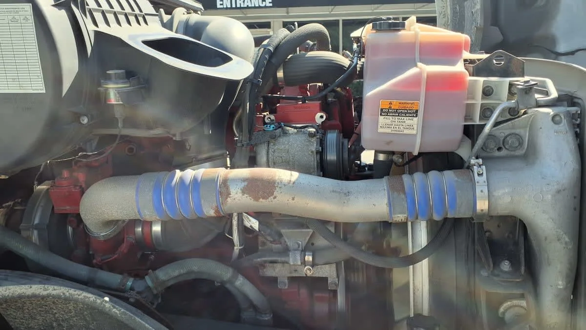 2020 Volvo VNL 860 in Warwick, RI — photo 10
