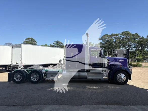2024 Kenworth W900 in Richland, MS — photo 4