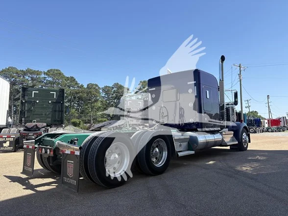 2024 Kenworth W900 in Richland, MS — photo 5