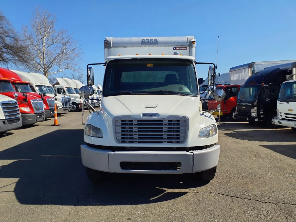 2014 Freightliner M2 106 - image 2