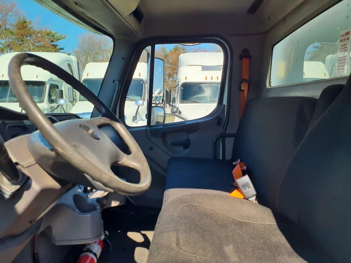 2014 Freightliner M2 106 in Springfield, MA — photo 11