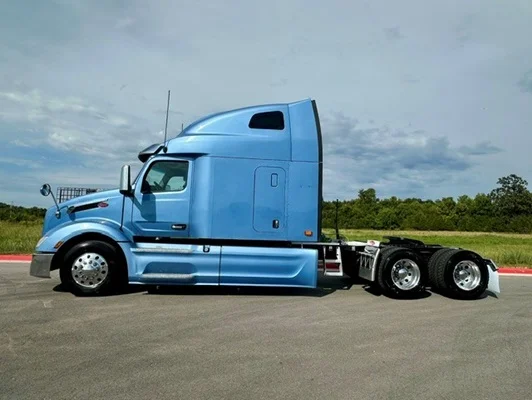 2023 Peterbilt 579 in Springdale, AR — photo 9