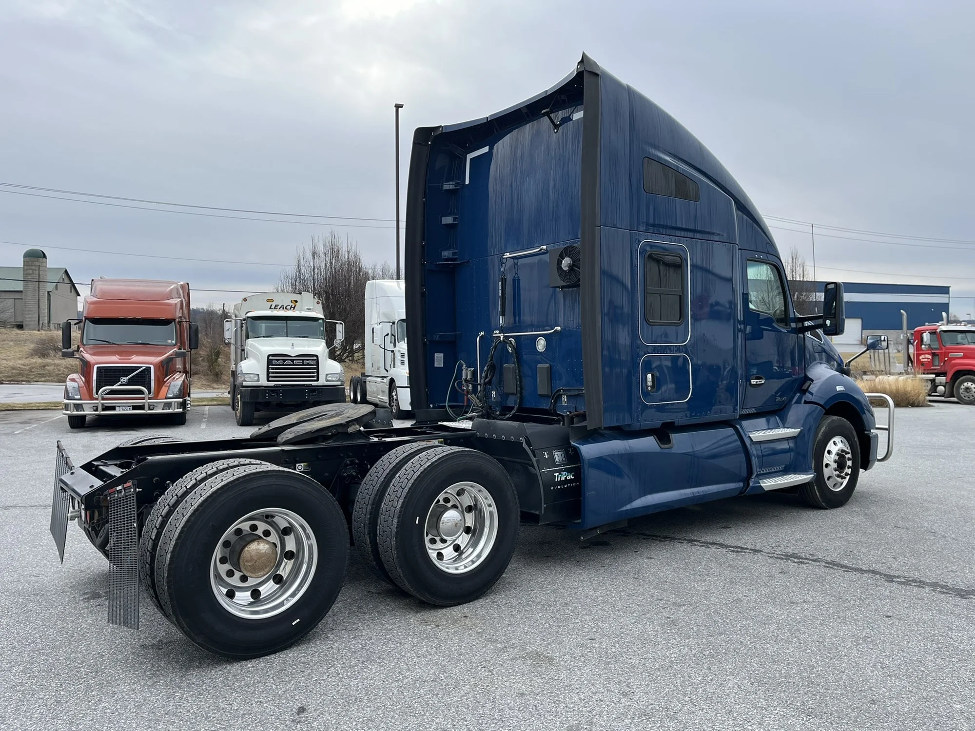 2018 Kenworth T680 - image 4