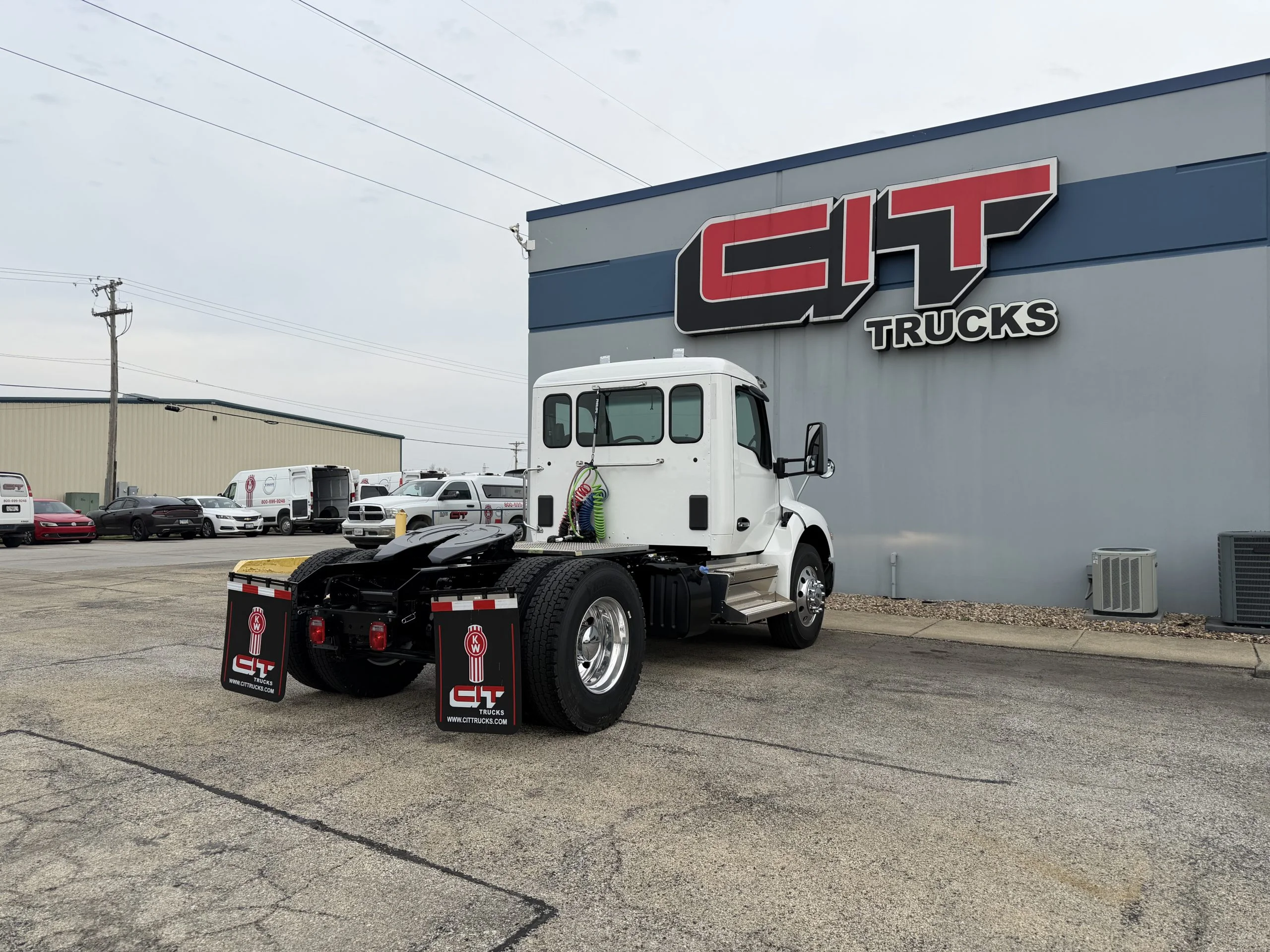 2027 Kenworth T380 in Springfield, IL — photo 5