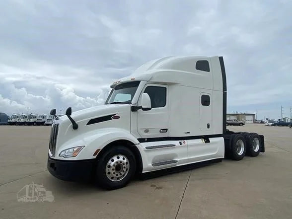 2023 Peterbilt 579 in Location: Lithia Springs, GA — photo 6