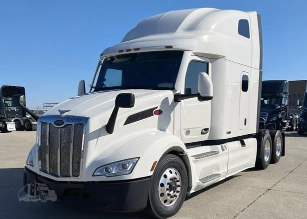 2023 Peterbilt 579 in Location: Lithia Springs, GA — photo 2