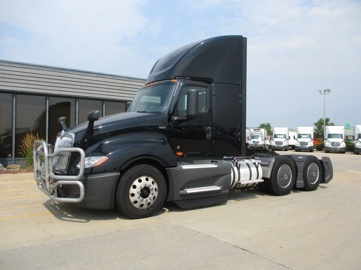 2022 International LT