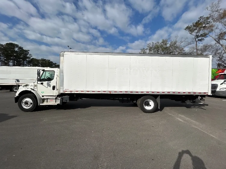2021 Freightliner M2 106 - image 4