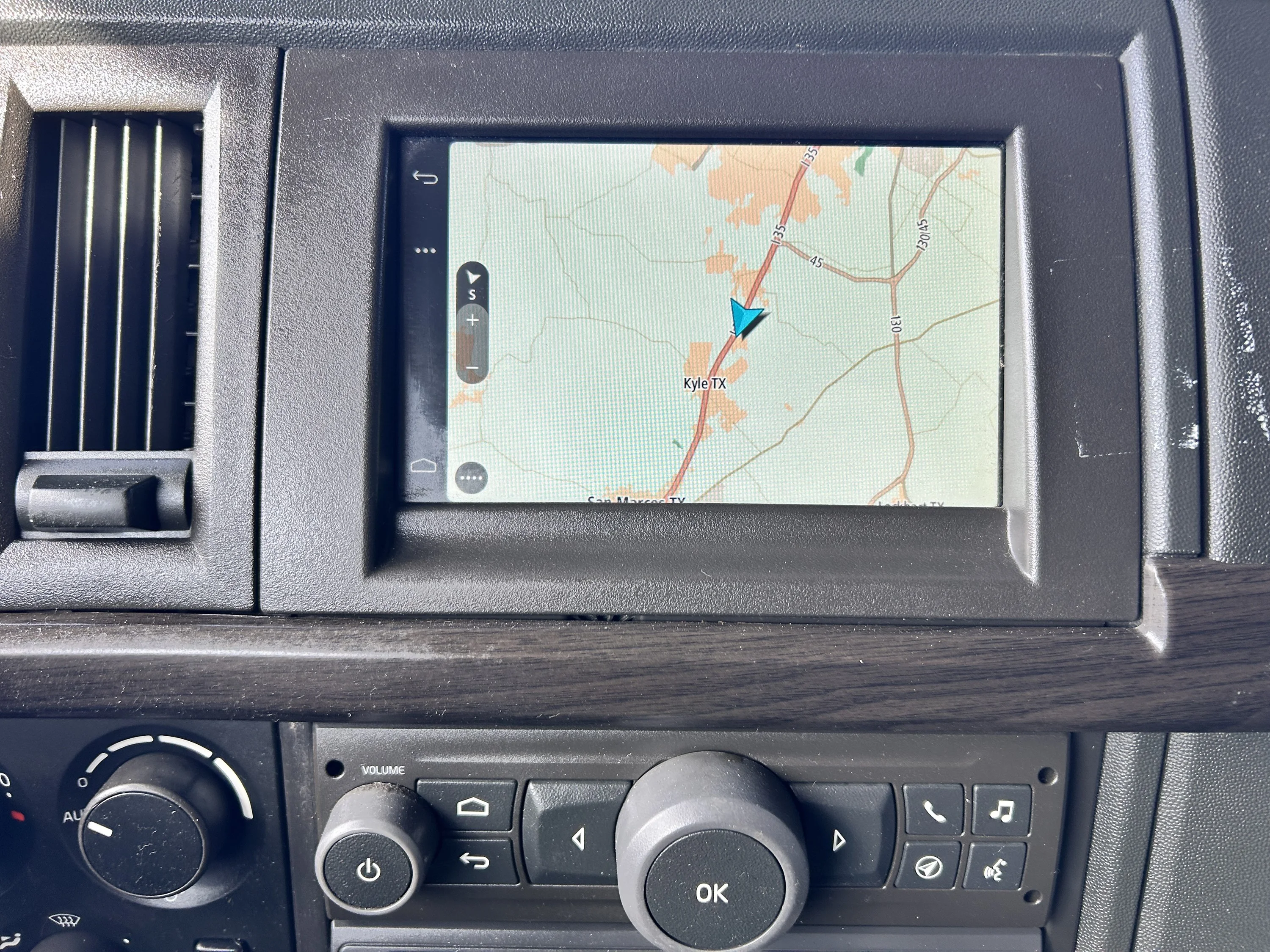 2020 Volvo VNL 860 - image 25