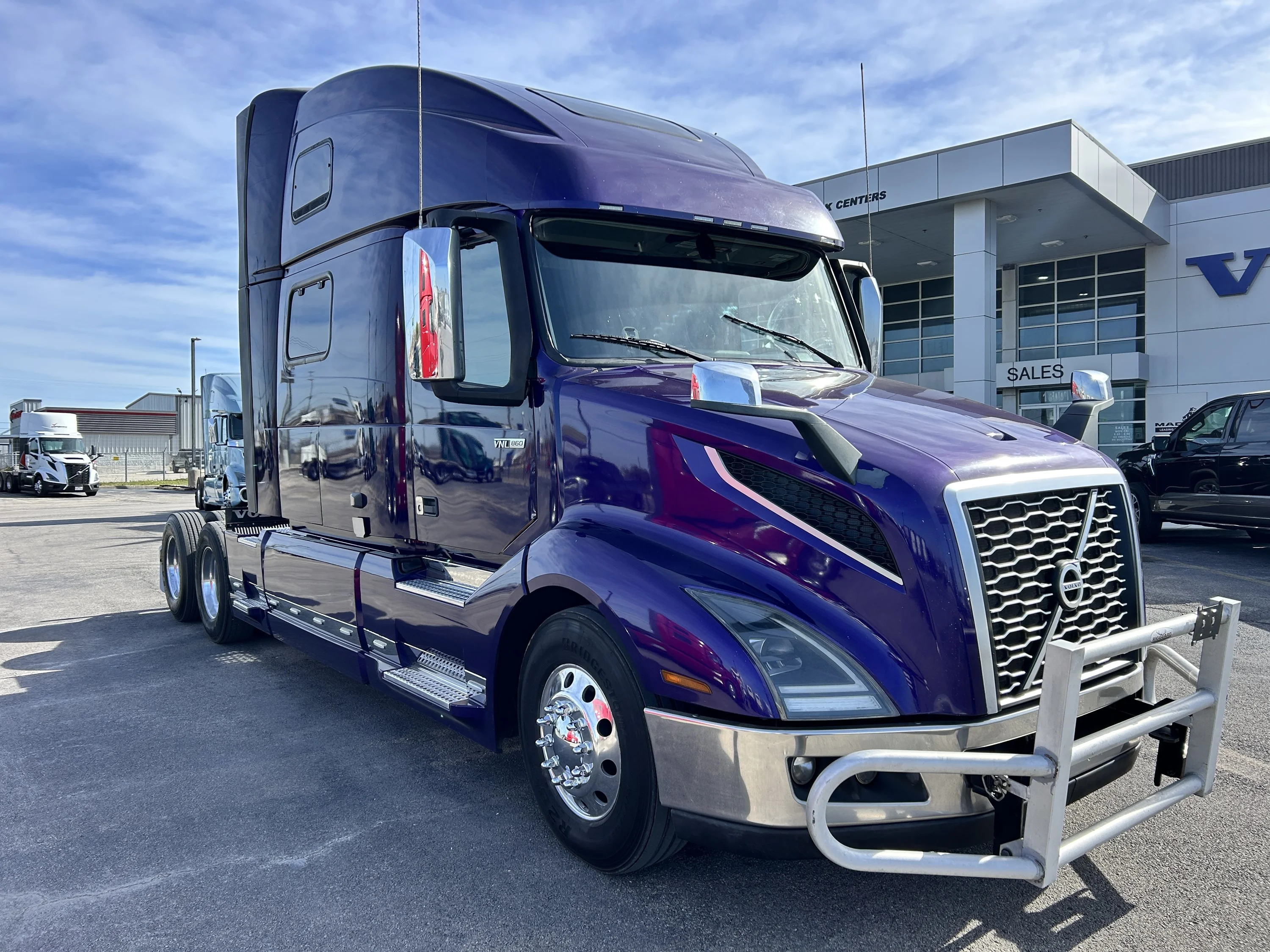2020 Volvo VNL 860 - image 6