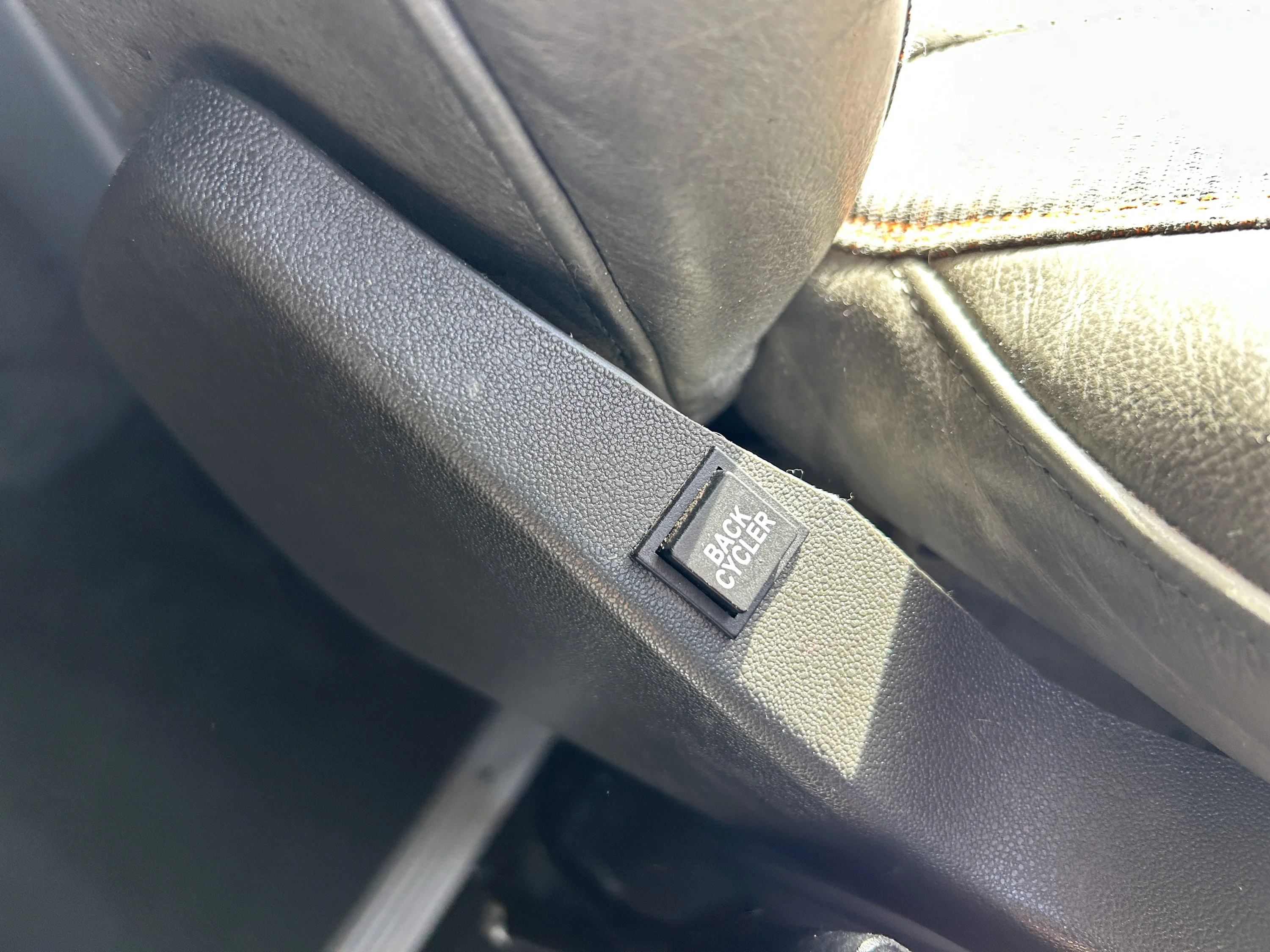 2020 Volvo VNL 860 - image 36