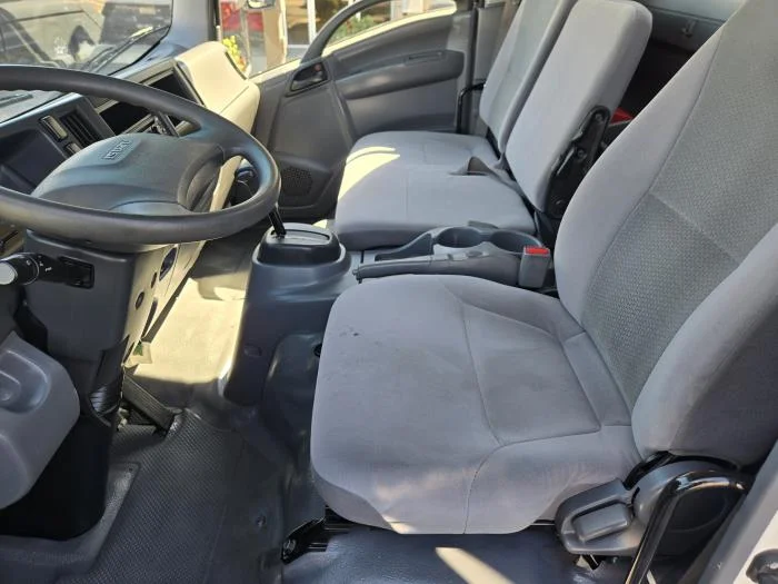 2021 Isuzu NRR - image 6