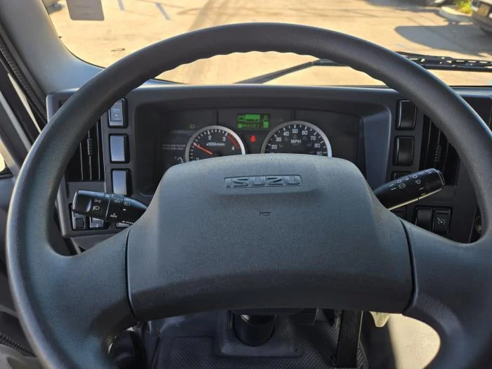 2021 Isuzu NRR - image 4