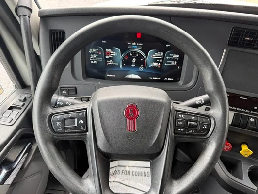 2023 Kenworth T680 in Kansas City, MO — photo 22