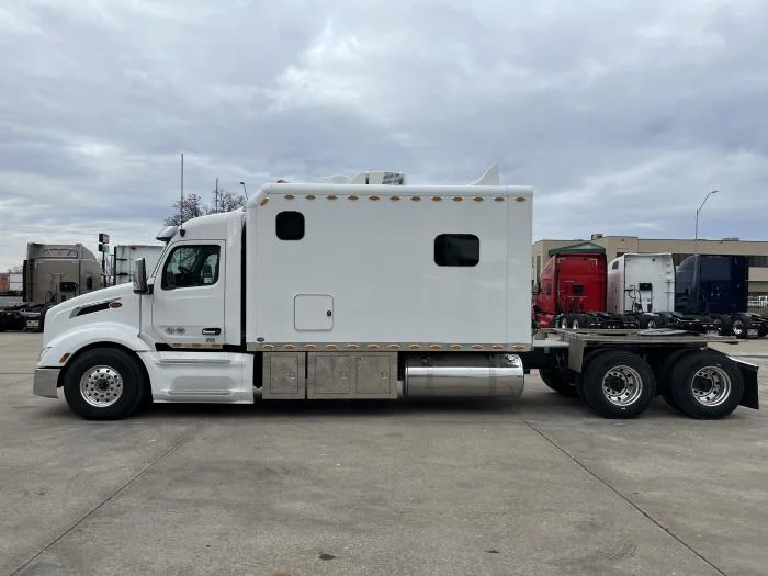 2026 Peterbilt 579 in Kansas City, MO — photo 3