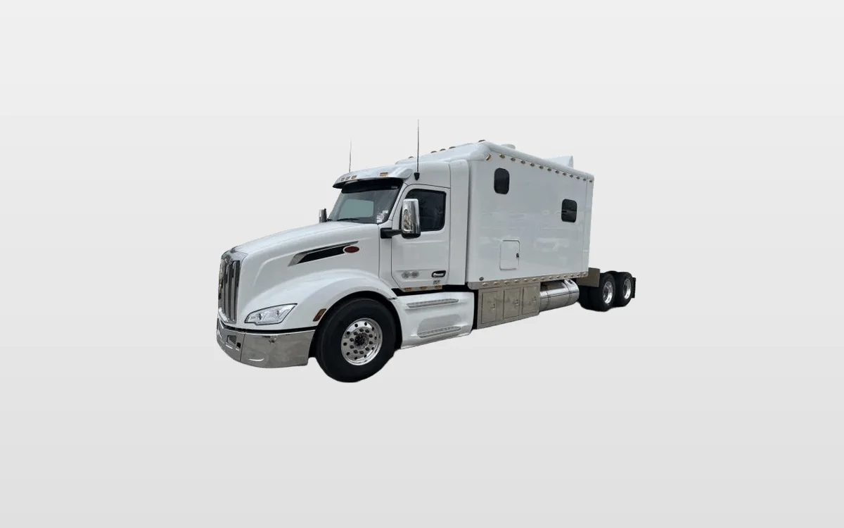 2026 Peterbilt 579 - image 1
