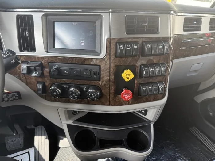 2026 Peterbilt 589 - image 38