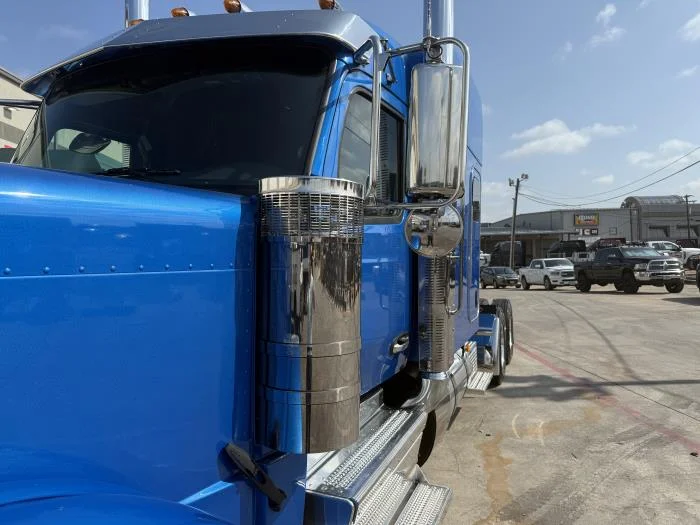 2026 Peterbilt 589 in Dallas, TX — photo 15