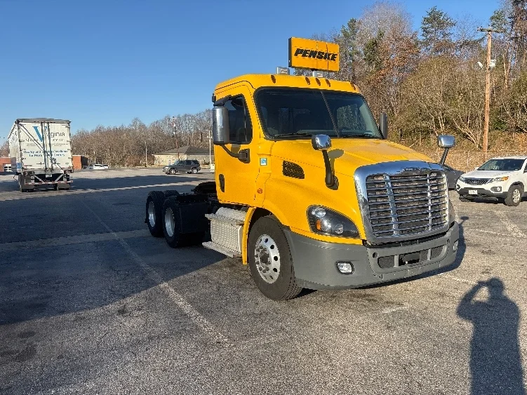 2019 Freightliner Cascadia in Martinsville, VA