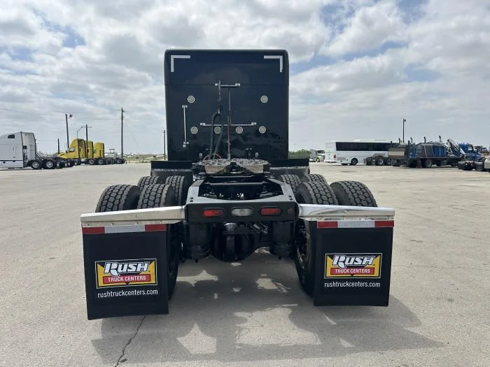 2020 Peterbilt 389 — photo 7