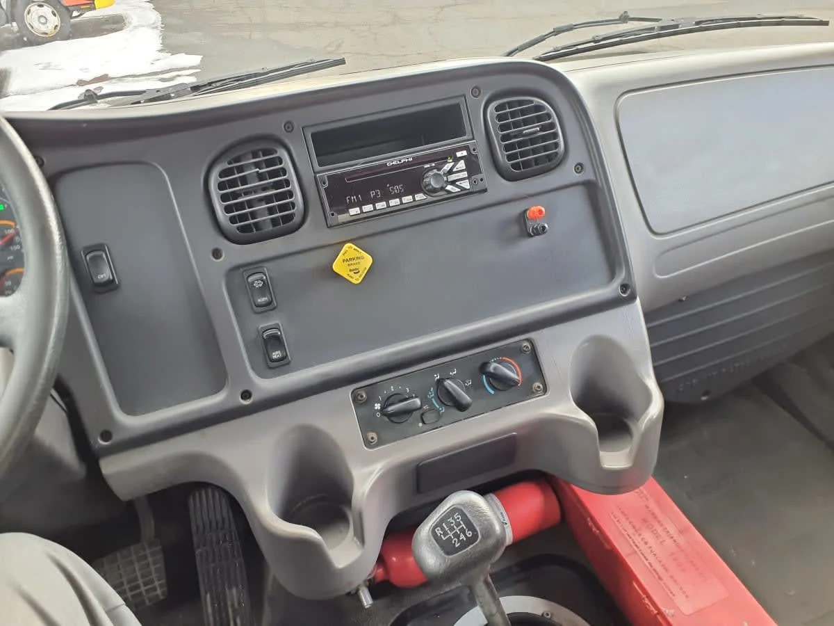 2016 Freightliner M2 106 - image 7