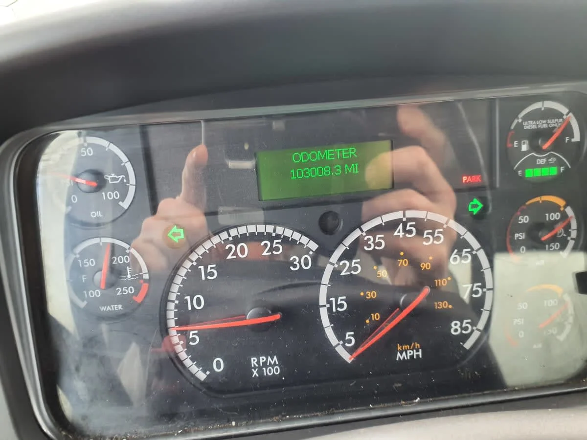 2016 Freightliner M2 106 - image 10