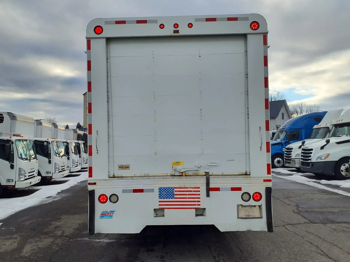 2016 Freightliner M2 106 - image 5