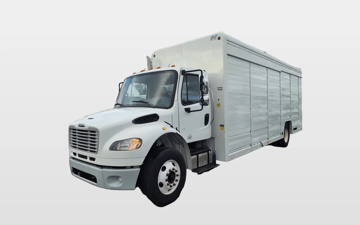 2016 Freightliner M2 106 - image 1